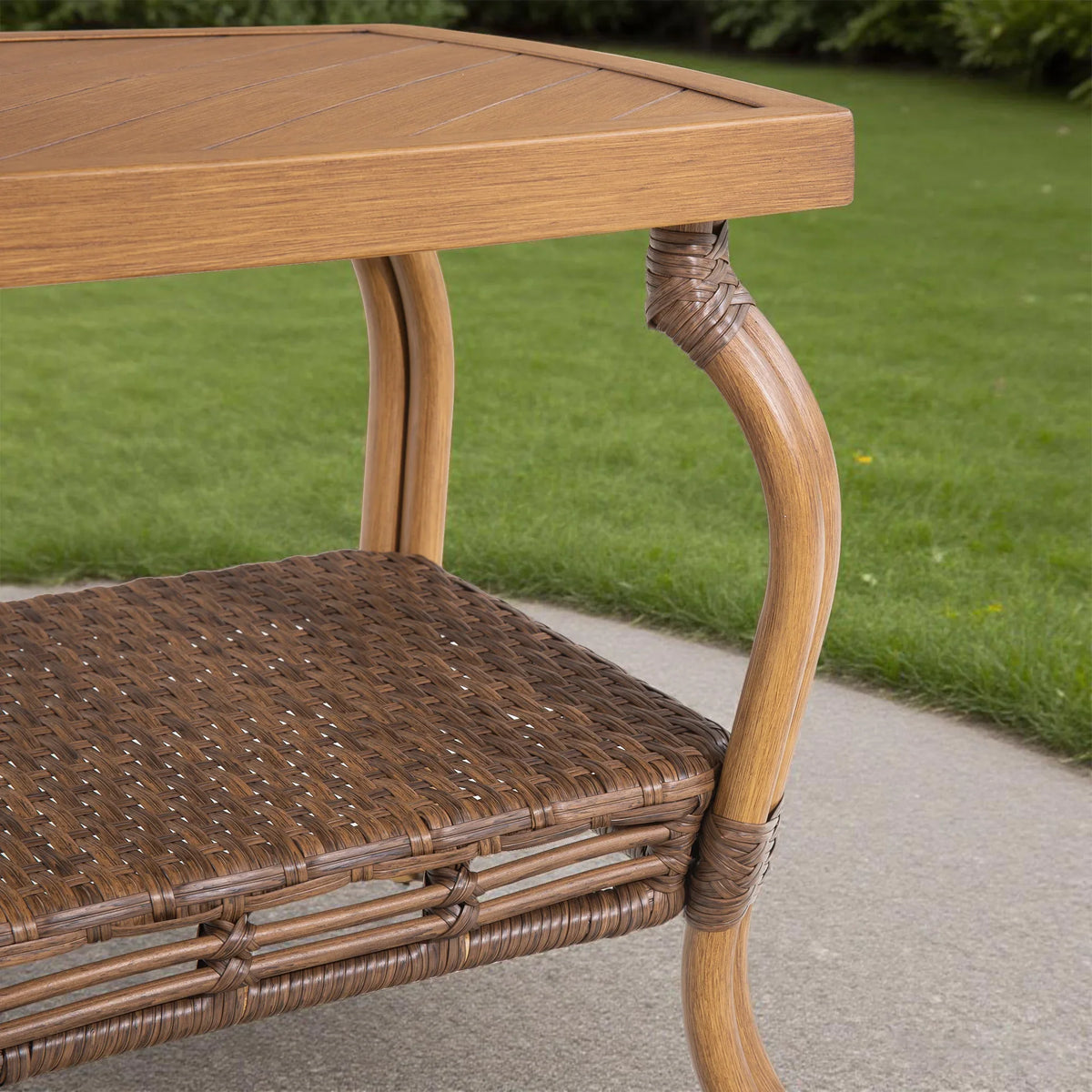 Arcadia 2 Patio Lounge Chair and Side Table