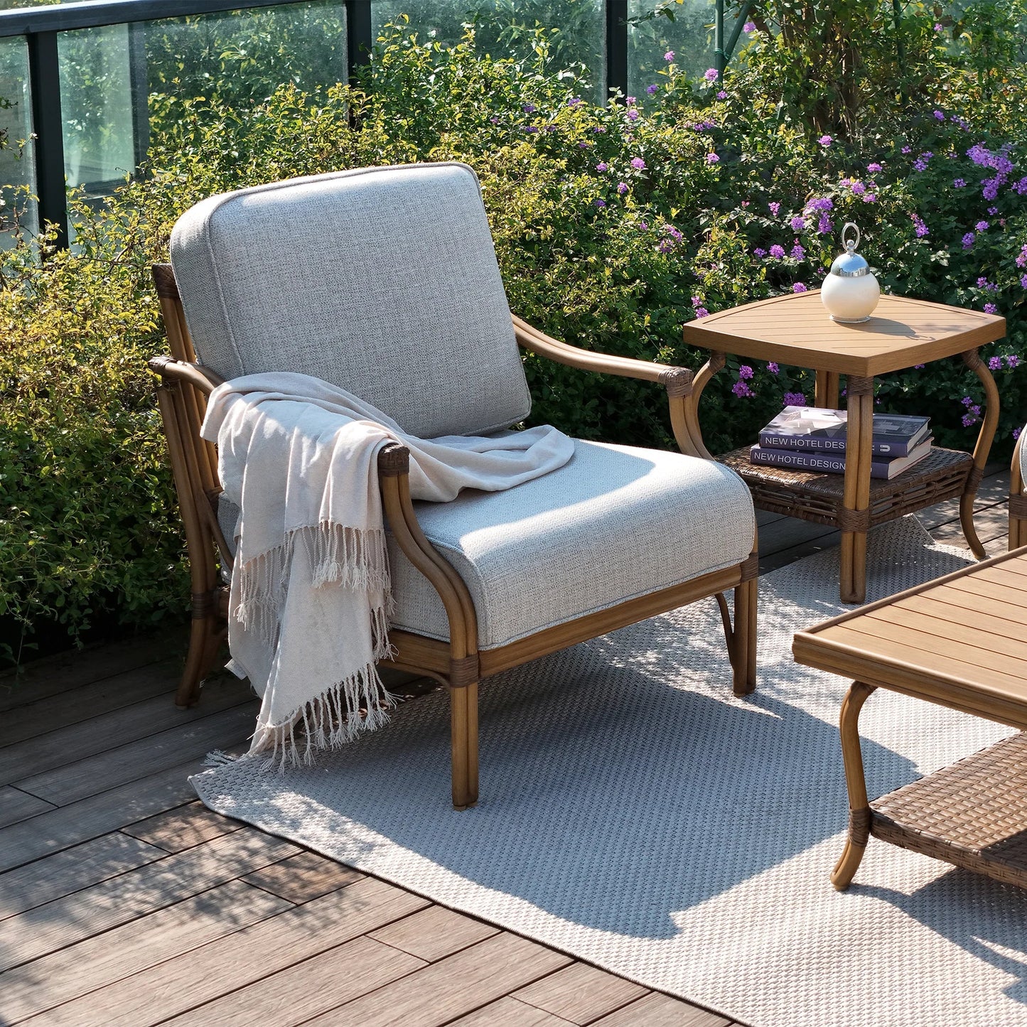 Arcadia 2 Patio Lounge Chair and Side Table