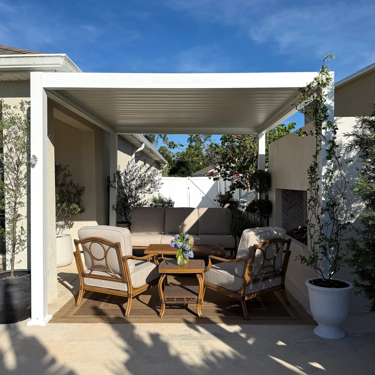 Arcadia Outdoor Sofa and 2 Chairs with Coffee Table