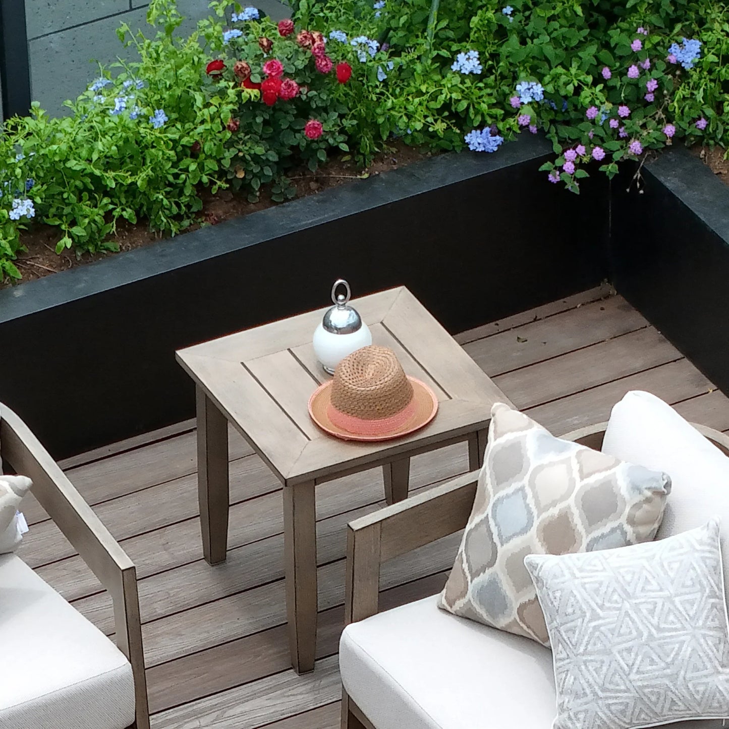 PEAKHOME Harmonti Patio 3-Piece Aluminum Swivel Conversation Set With Side Table