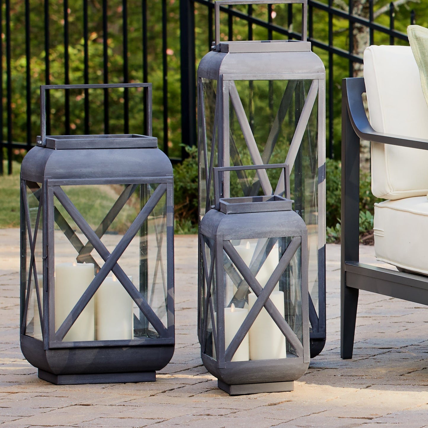 Terrazza Outdoor Lantern, Medium