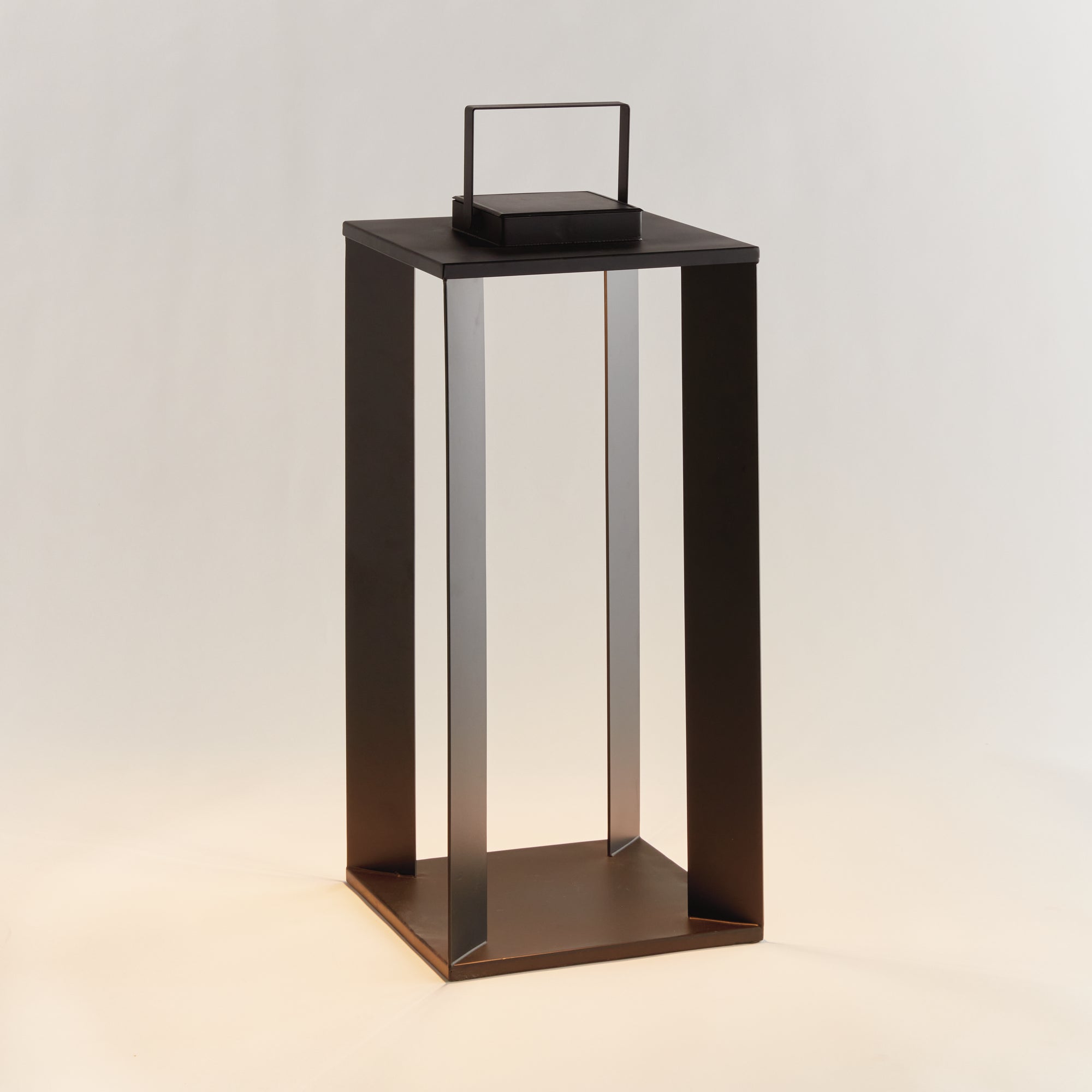 Hanley Solar LED Lantern 24"