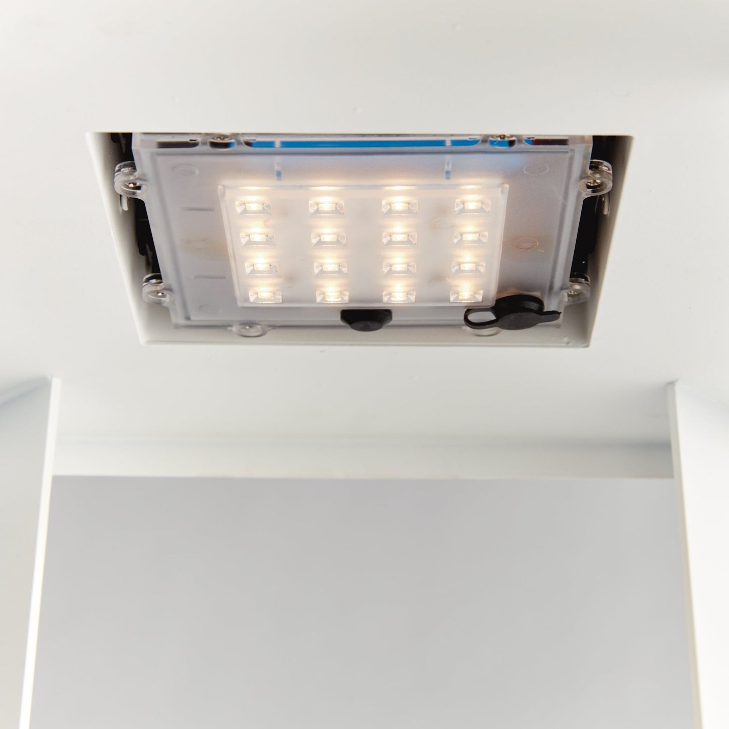 Hanley Solar LED Lantern 30"- White