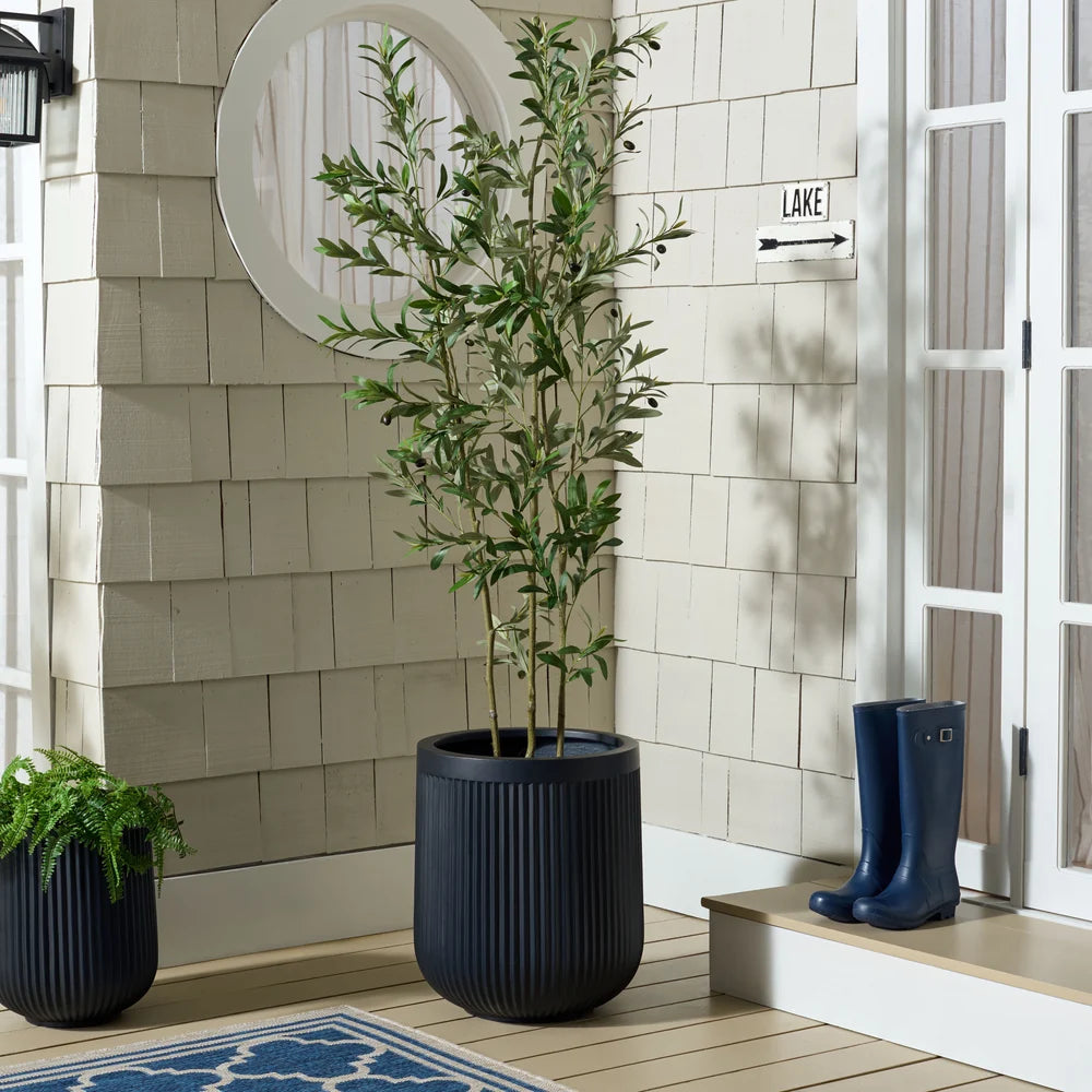 Bryce Large Planter Pot - Black