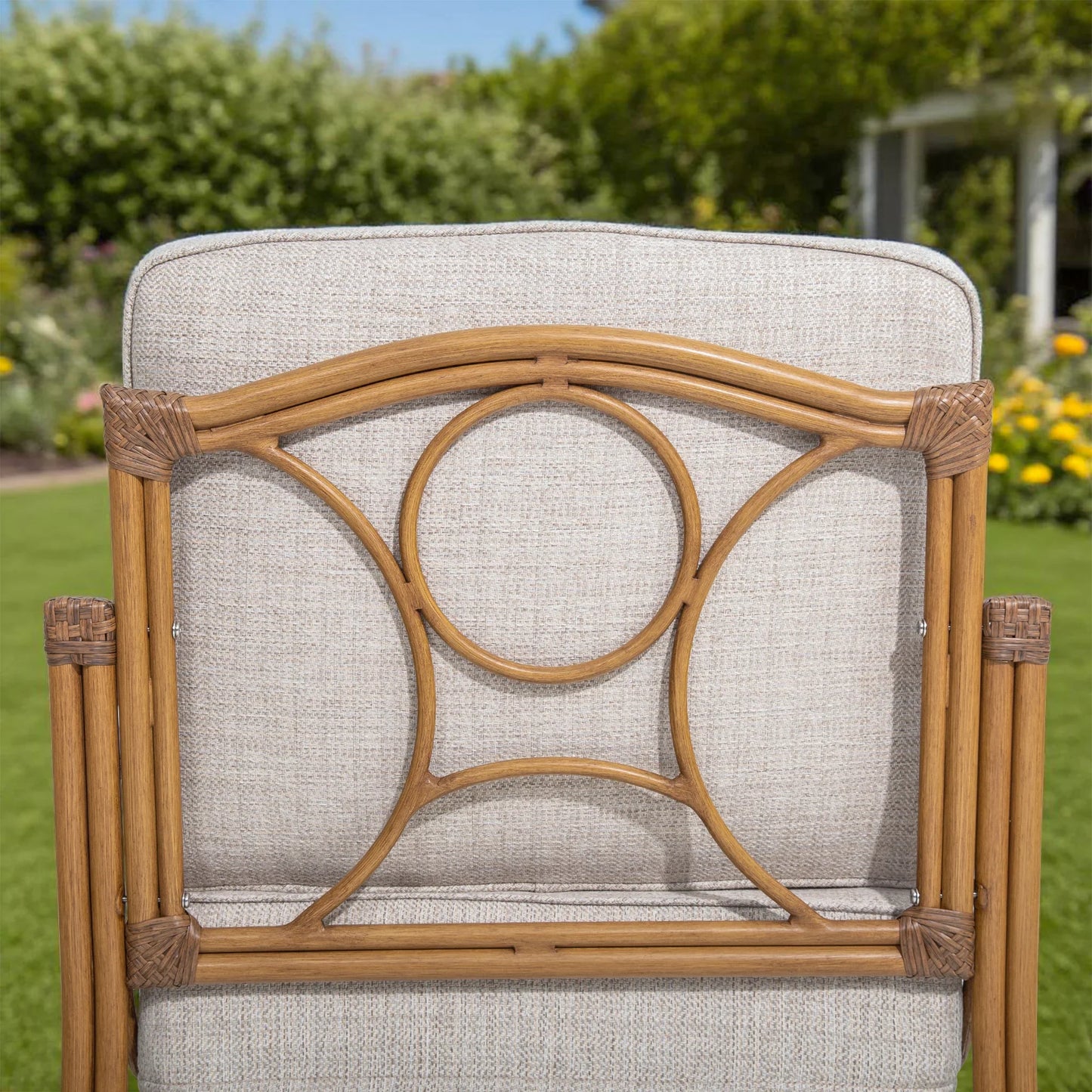 Arcadia Outdoor Sofa and 2 Chairs with Coffee Table