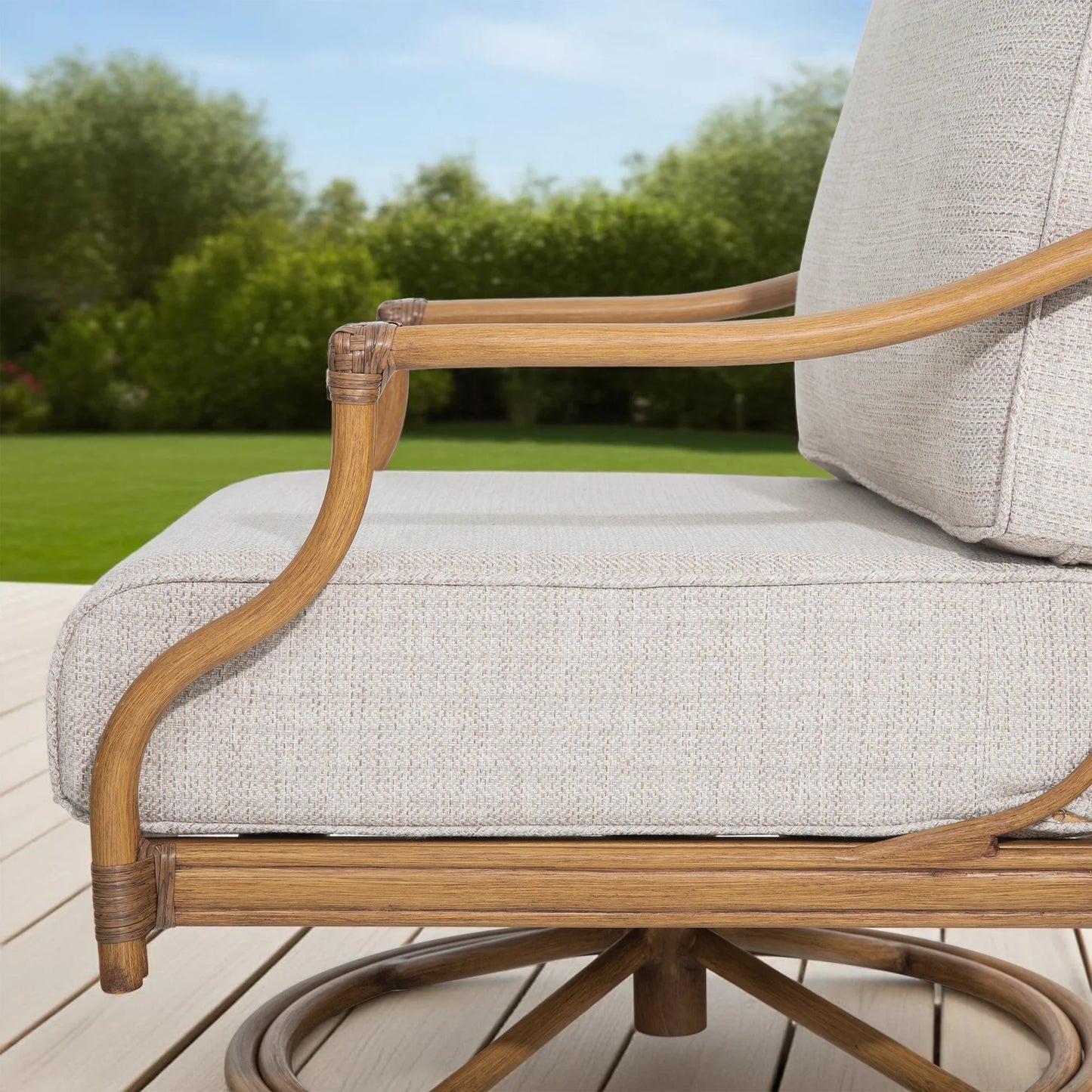Arcadia 2 Piece Swivel Lounge Chair and End Table