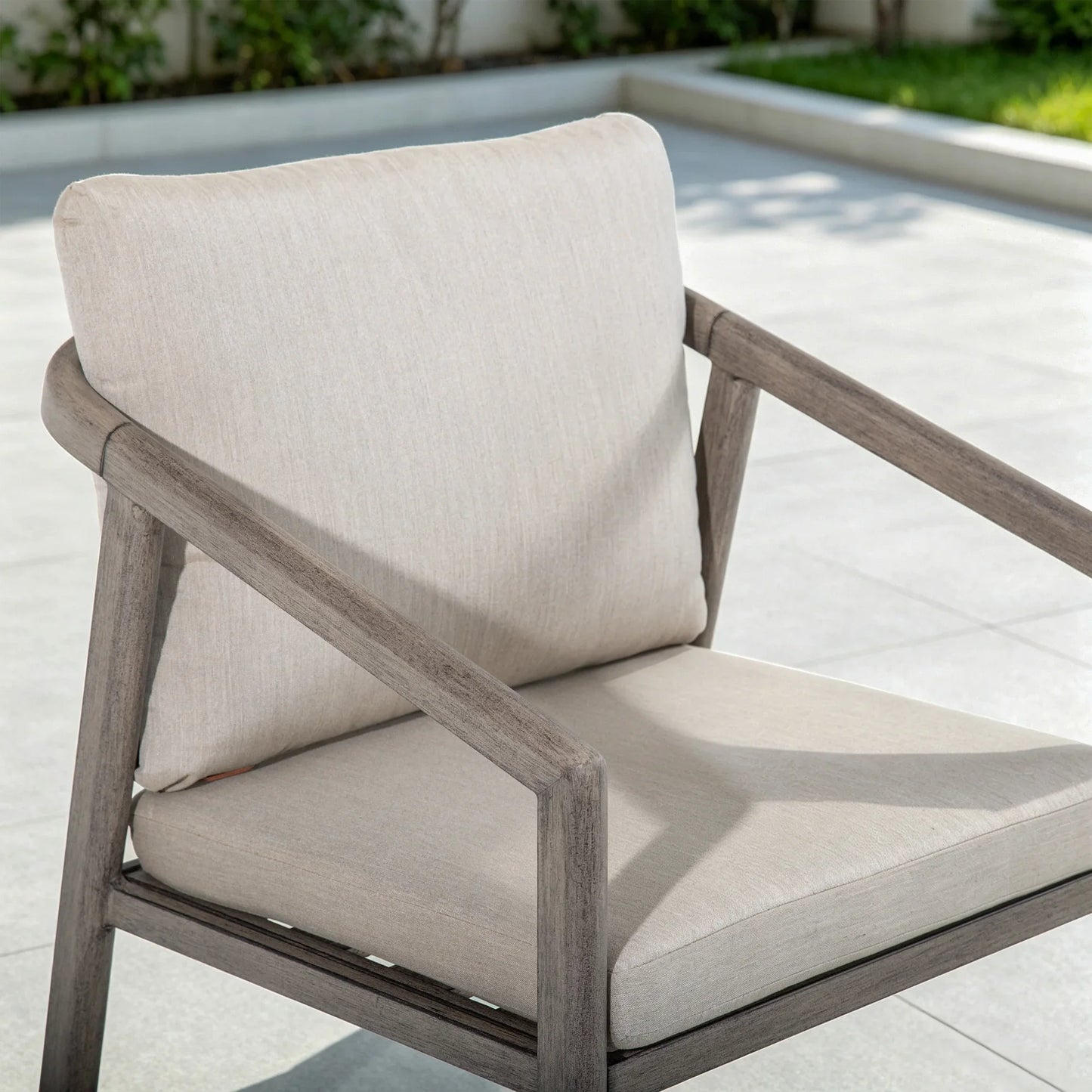 Amalfi Rectangular Aluminum Table with 6 Fixed Chairs and 2 Swivel Chairs