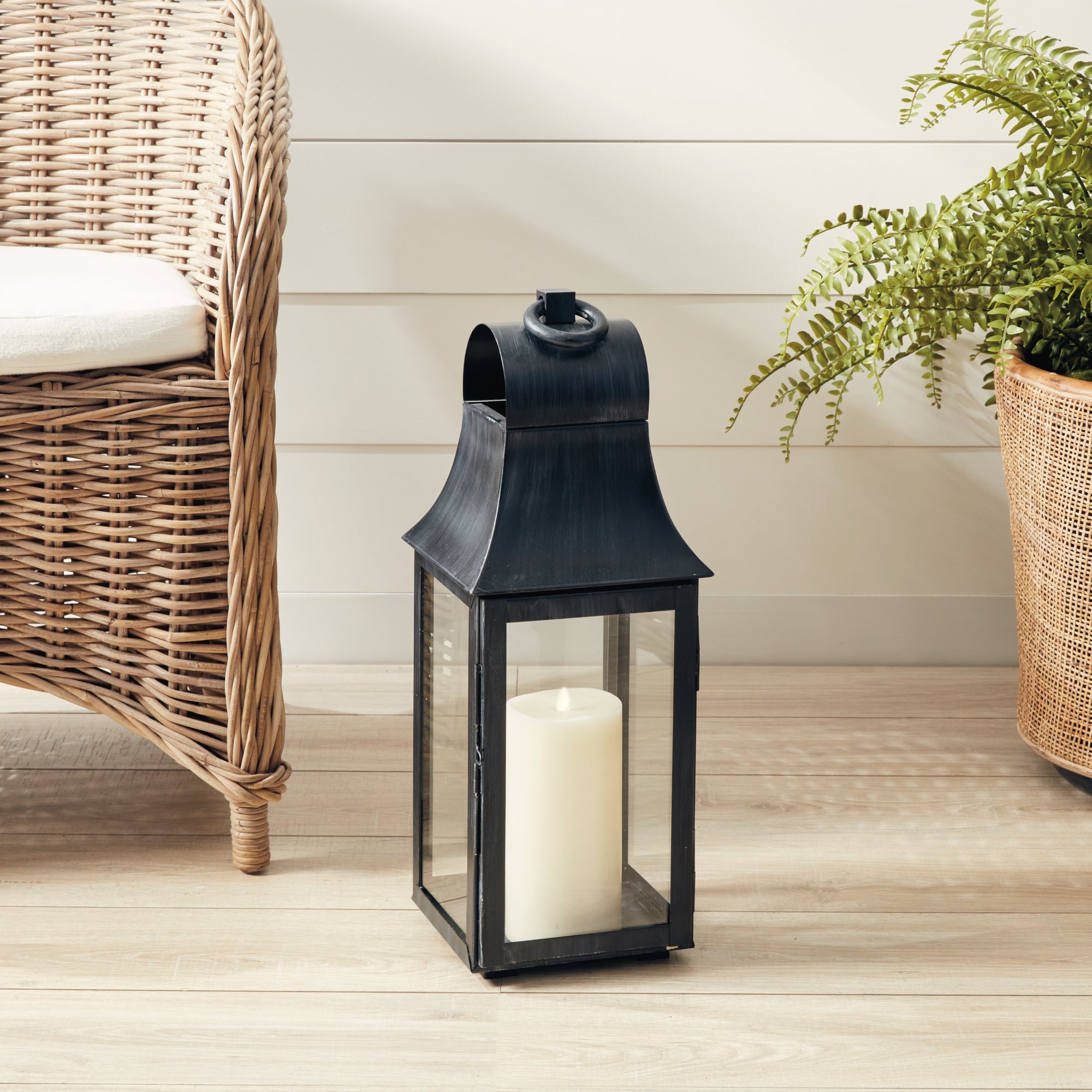 Geneva Outdoor Lantern 21.5"