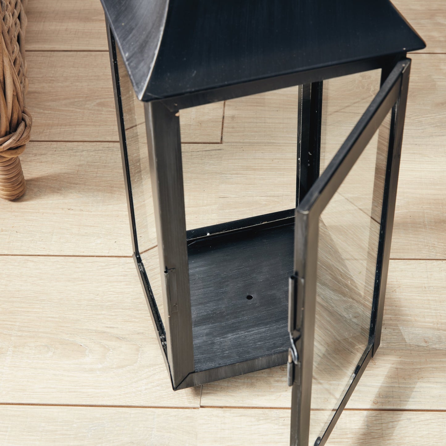 Geneva Outdoor Lantern 21.5"