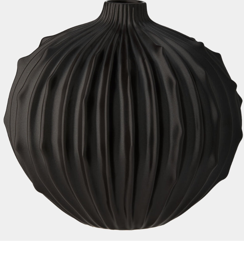 Nebula Vase-Ridged-Black