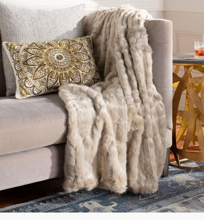 Innu Throw