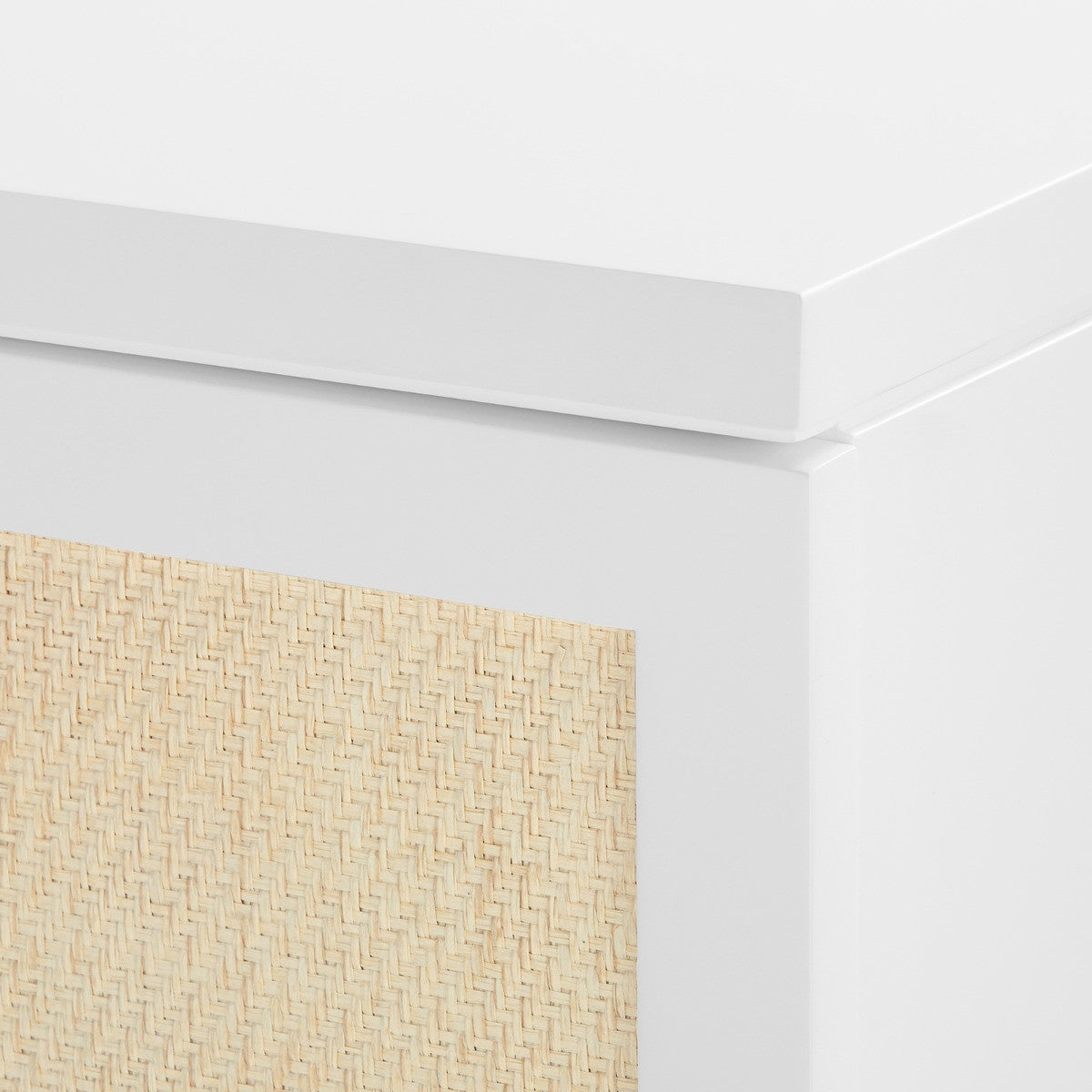 Astor Cabinet, Vanilla