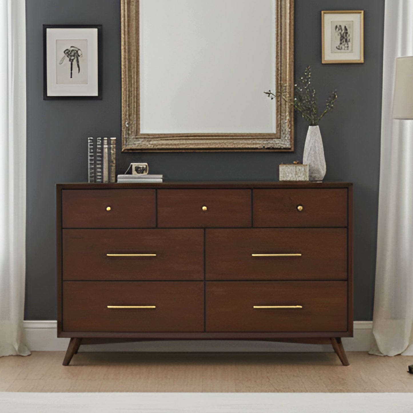 Flynn Dresser, Walnut
