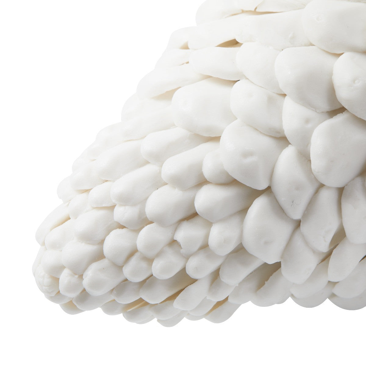 Laying Pine Cone, Blanc de Chine